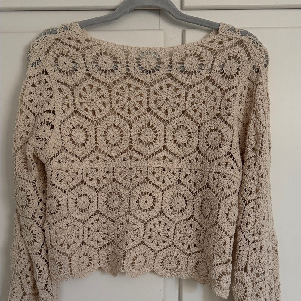 Rebellion Cropped Cream Crochet Cardigan - Picture 5 of 6